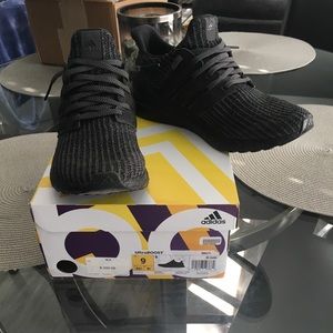 Triple Black Ultra Boost 4.0 Size 9